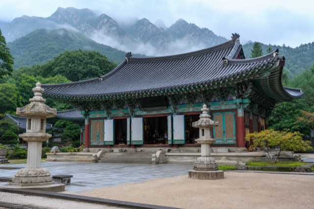 도윤사 대웅전 전경